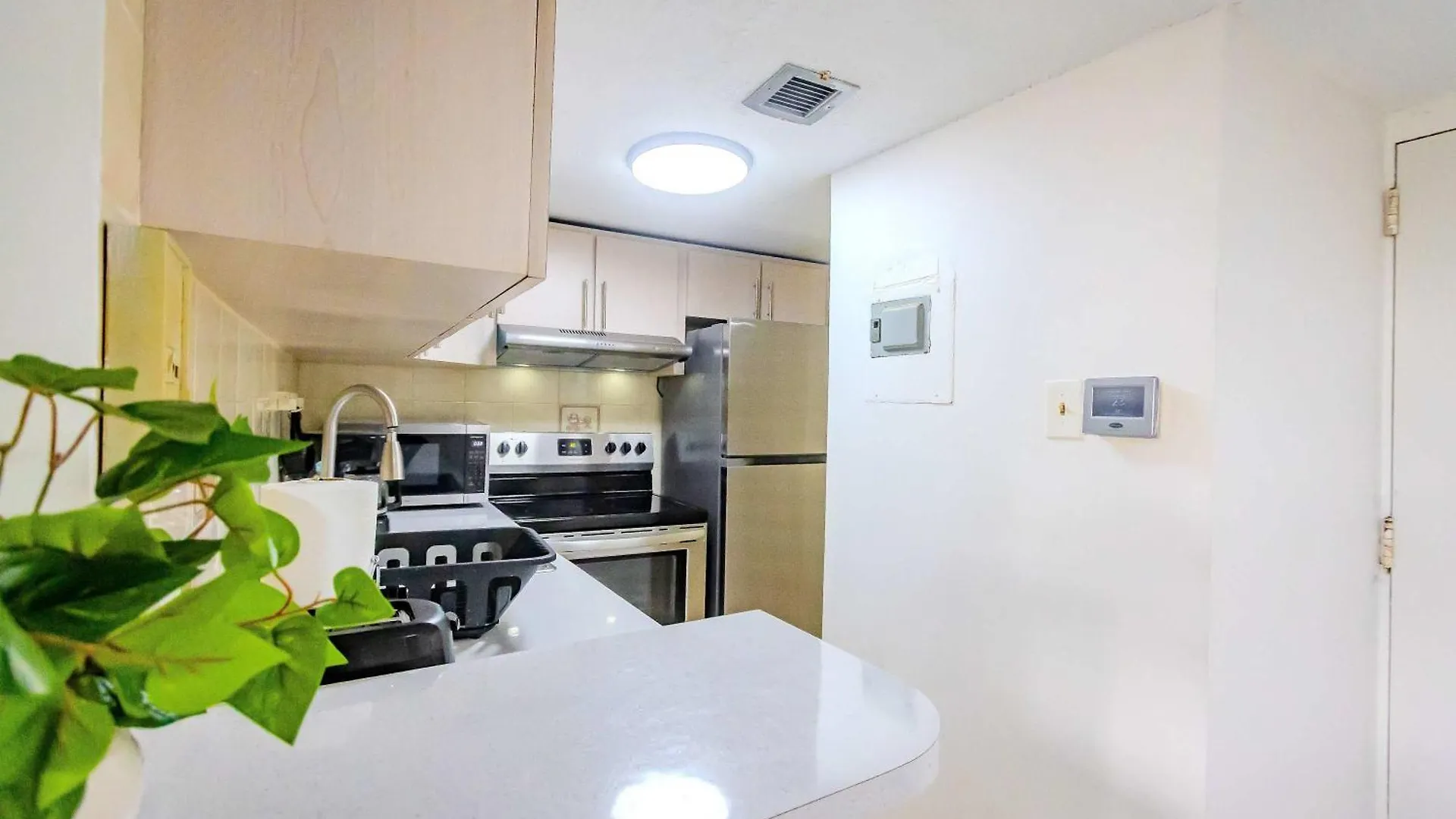 Foxwoods Casino & Beachfront Bliss- Isla Verde Escape San Juan Apartment