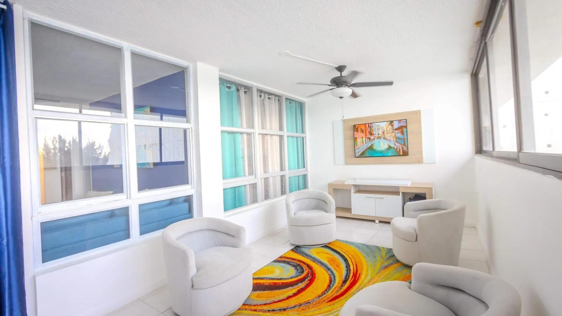 Foxwoods Casino & Beachfront Bliss- Isla Verde Escape San Juan Apartment